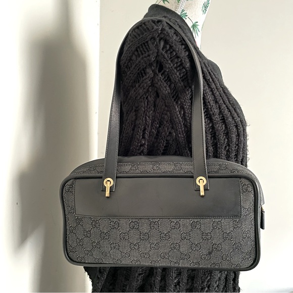 HOST PICK⭐️Authentic Gucci Shoulder Bag 🖤 New as 💖 - Picture 2 of 14